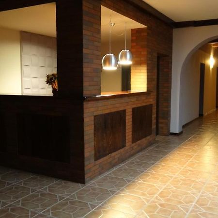 Hotel Junior Zamosc  Ngoại thất bức ảnh