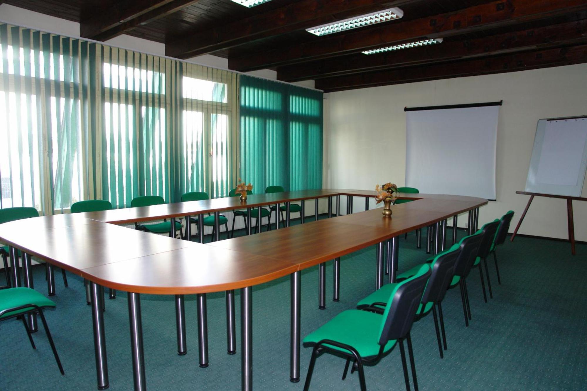 Hotel Junior Zamosc  Ngoại thất bức ảnh